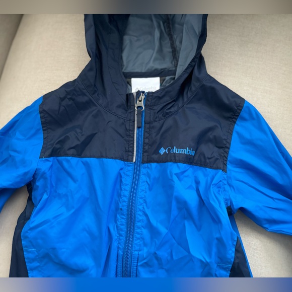 Toddler Columbia raincoat. - Picture 2 of 3
